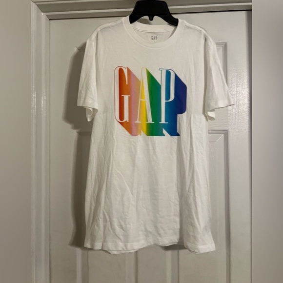 GAP Tops - Women’s Gap Pride t-shirt